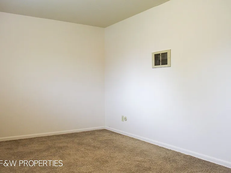 1075 Bryden Road — Photo 38