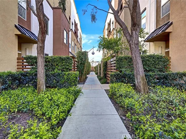 1568 W Artesia Sq Unit E, Gardena, CA 90248