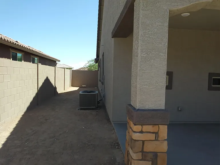 19740 W Madison St — Photo 15
