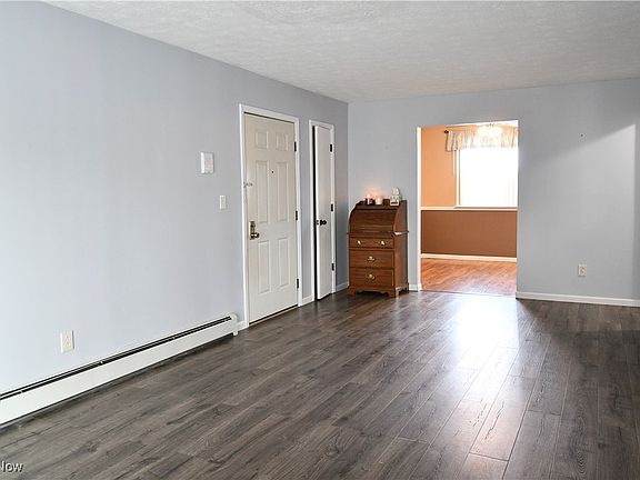 3rd image of 876 Pearson Cir Unit 2