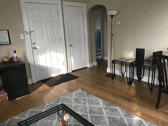 4th image of 166 W Lincoln St APT 2