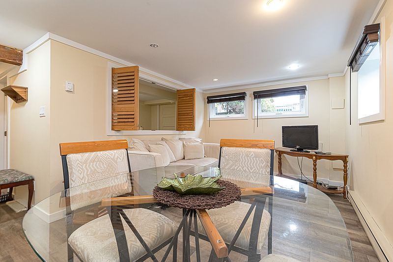 Saanich House for rent - 1 Bedroom — photo 3