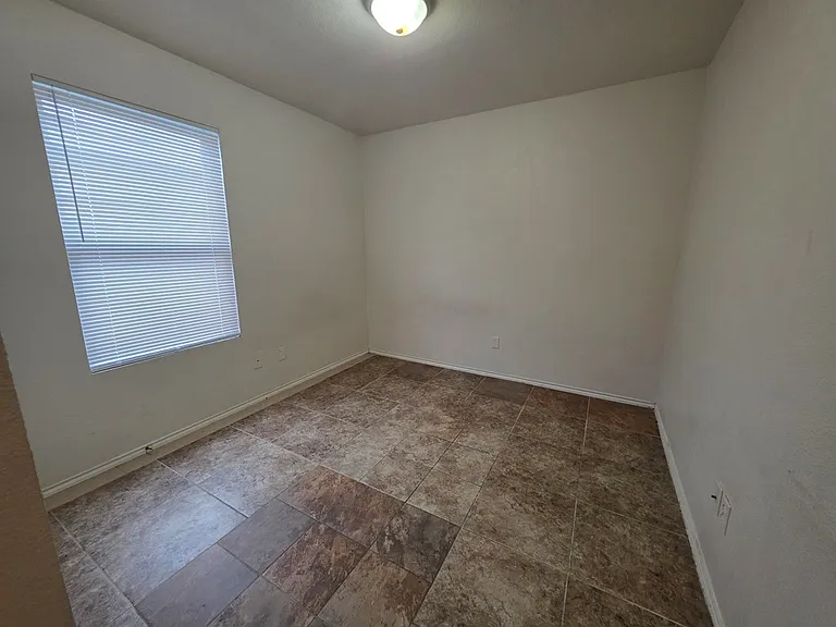 1210 Chaparral St #3B — Photo 5