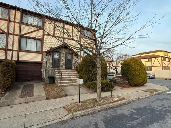 33 Dreyer Ave, Staten Island, NY 10314