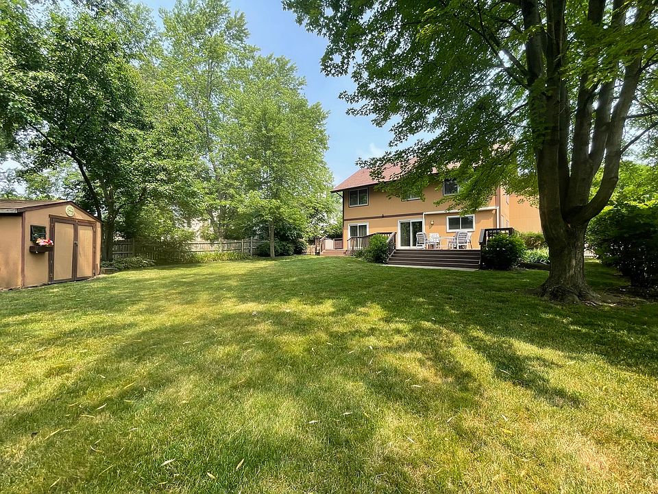 2nd image of 17707 W Dartmoor Dr