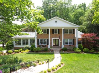 1553 Forest Villa Ln, Mc Lean, VA 22101