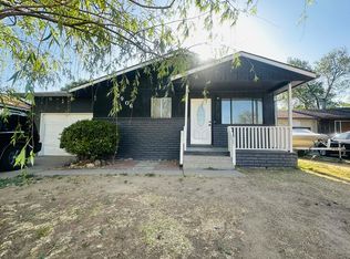 1906 N Hattie St, Garden City, KS 67846