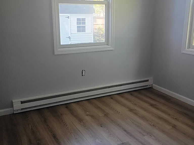 Elm Rd W — Photo 11