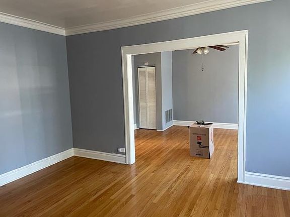 2nd image of 5105 W Augusta Blvd #2B