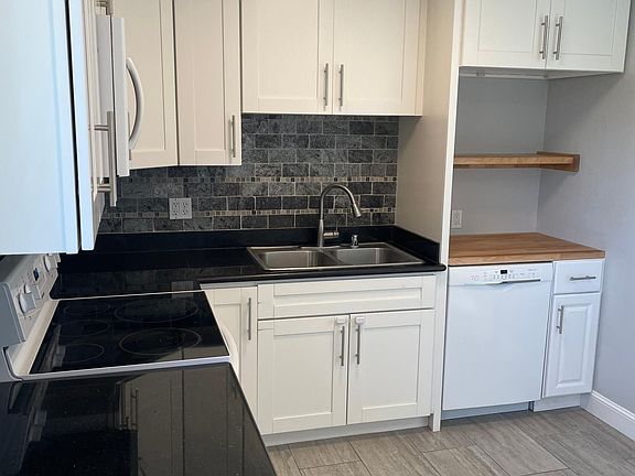 2nd image of 1272 W McKinley Ave