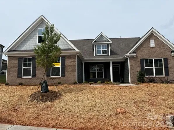 1336 Knob Creek Dr, Gastonia, NC 28054