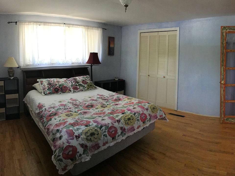 Large Bedroom