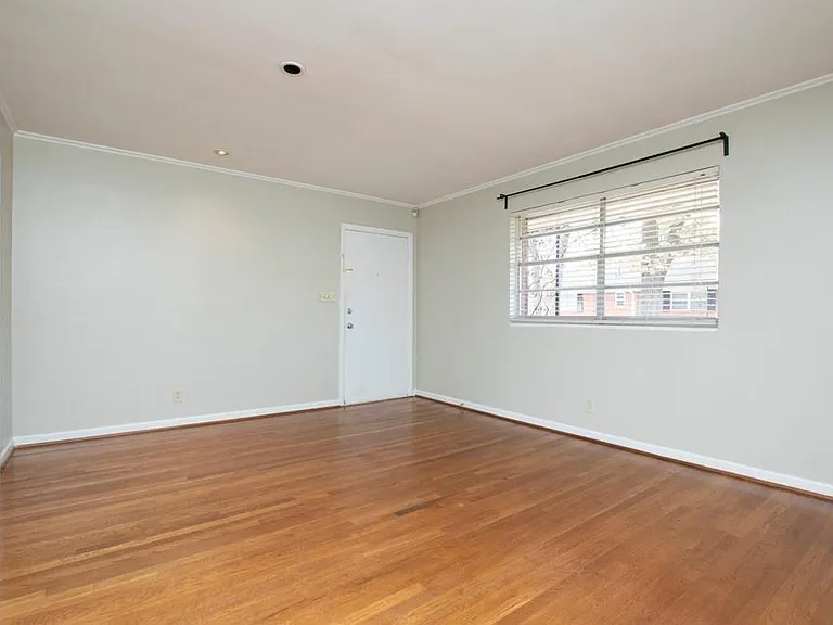 3660 Peachtree Rd NE #E4 — Photo 6