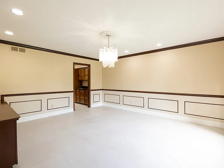 6275 Fairbrook Ct — Photo 2