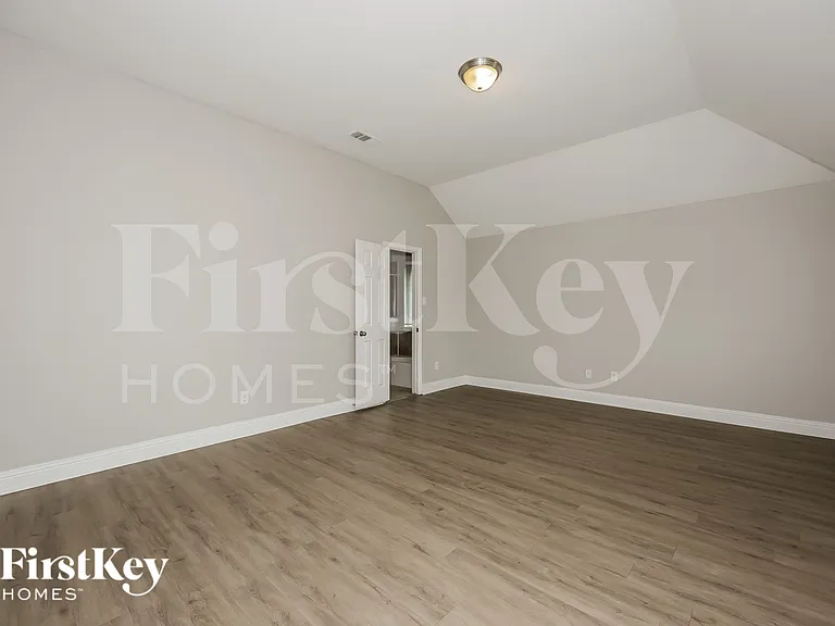 15630 Gatsby Ln — Photo 8