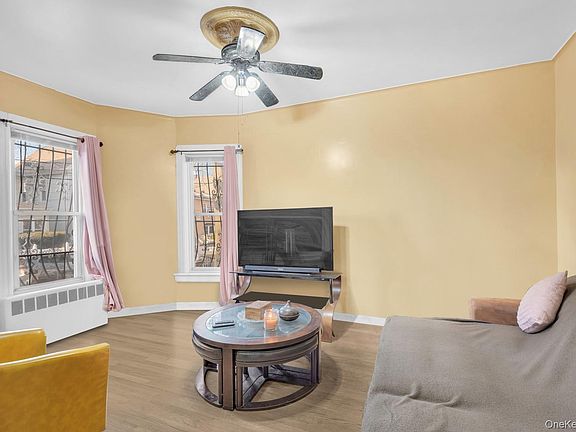 2nd image of 4810 Osgood Street