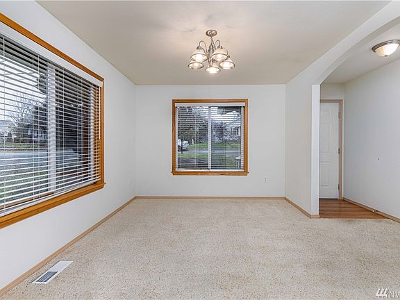 3rd image of 528 Fairmount Ave