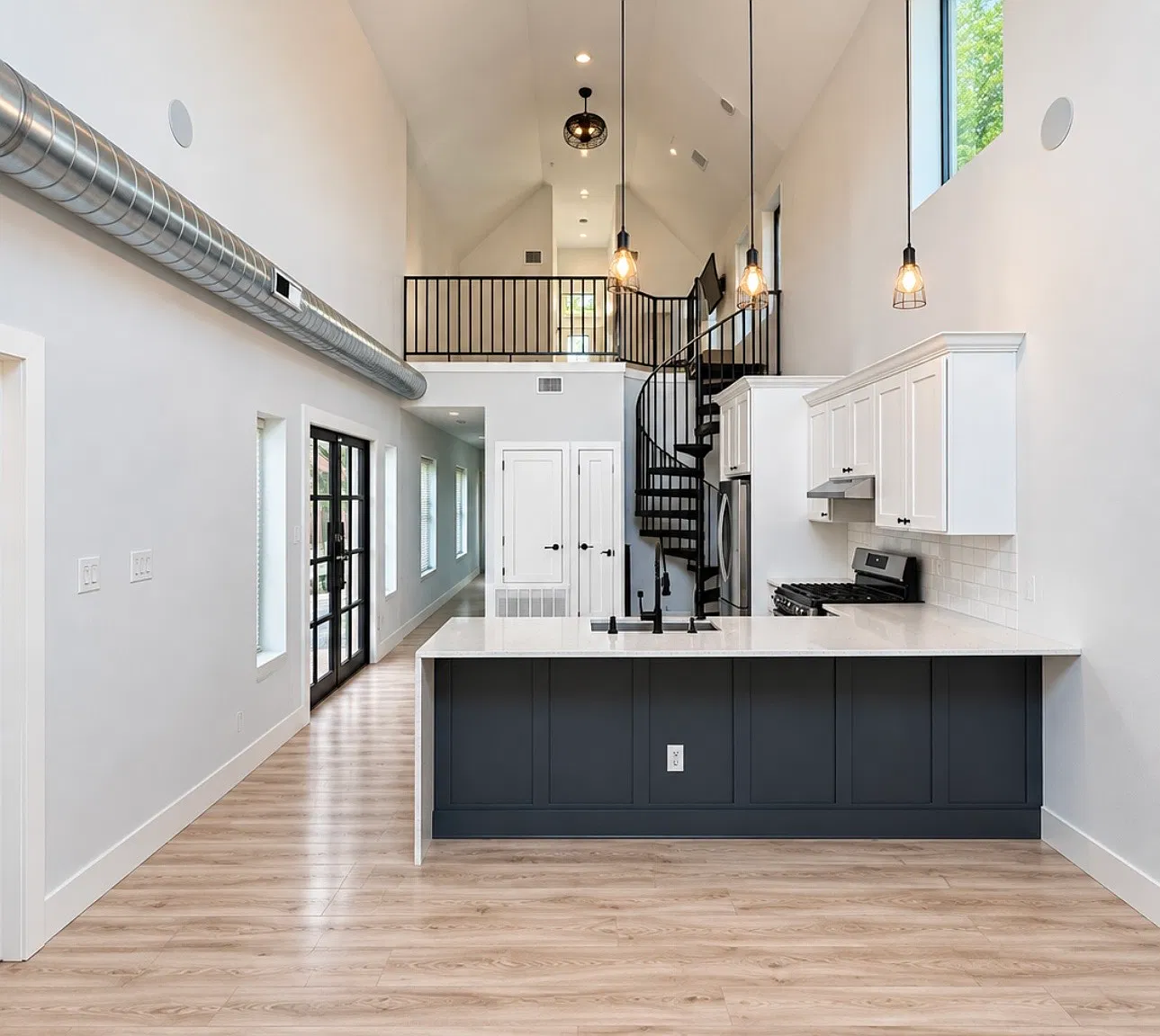 3 bed, 1409 sqft, $2,300 — Photo 4