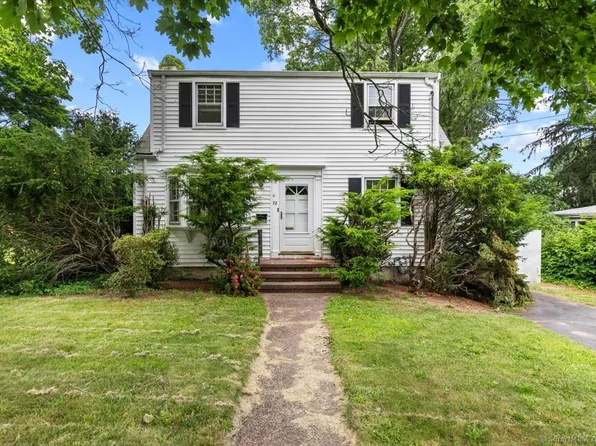 72 Dessa Drive, Hamden, CT 06517