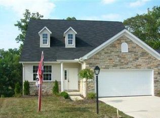 10332 River Run Ln, North Royalton, OH