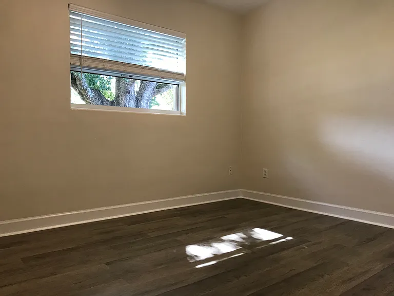 3721 Surrey Dr — Photo 15