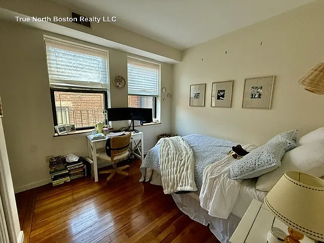 492 Commercial St #2 — Photo 13