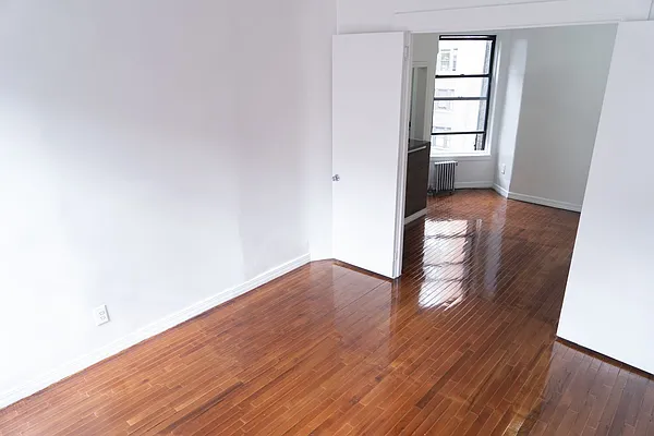 Rented by MD NYC Management LLC | media 23