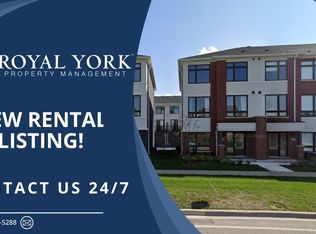 20 Thomas Armstrong Ln #10, Richmond Hill, ON L4C5S6