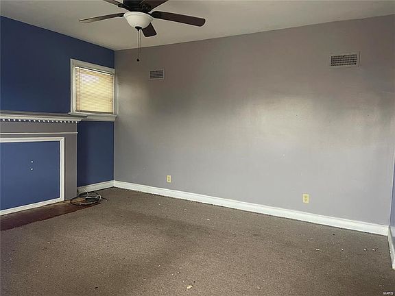 3rd image of 8214 Pelham Ave