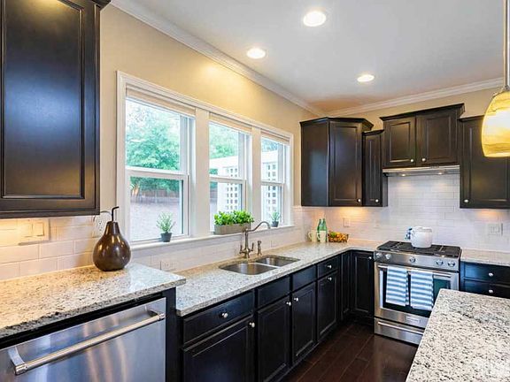 4th image of 1716 Horne Creek Dr