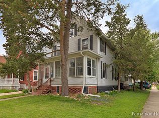 329 Spruce St, Aurora, IL 60506