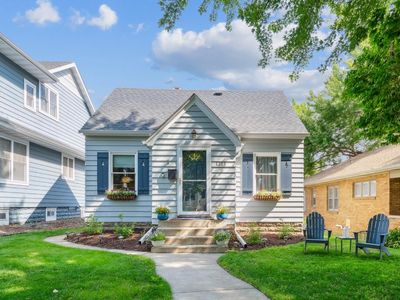 1215 Palace Ave, Saint Paul, MN, 55105