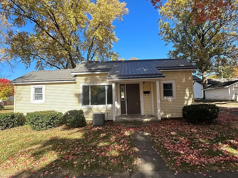 823 Harrison St — Photo 1