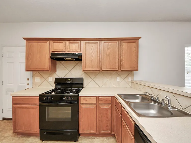 6702 Albion Crescent Dr — Photo 11