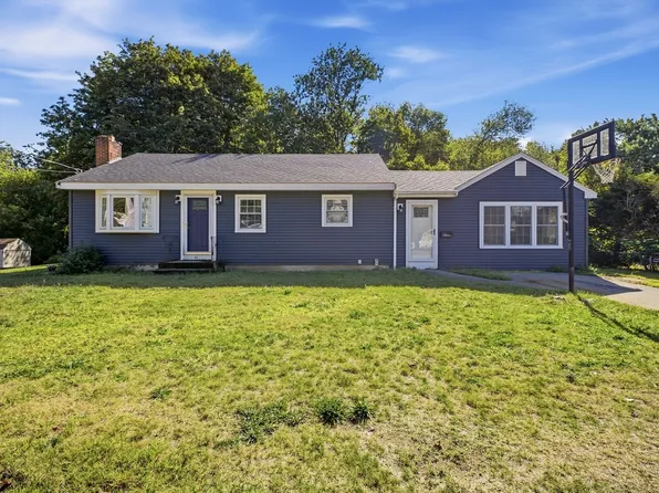 65 Bay State Cir, Abington, MA 02351