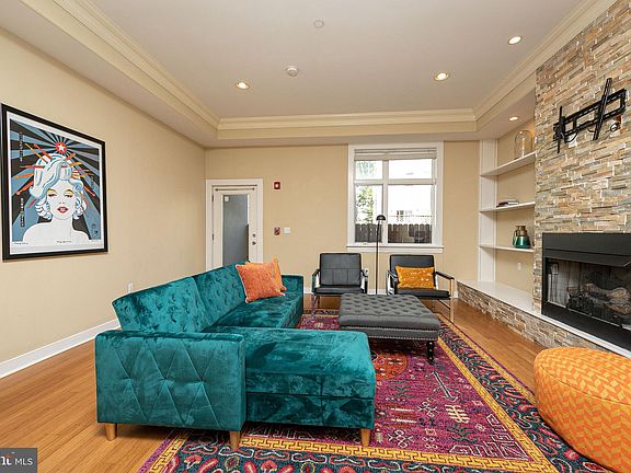 2nd image of 1529 Fairmount Ave #1