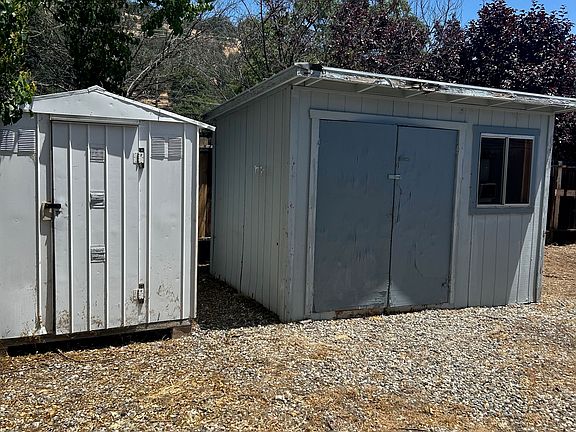 4th image of 13180 1st St