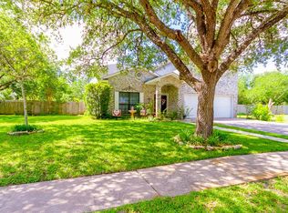 1102 Newhall St, Beeville, TX 78102