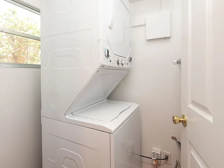 526 N Alta Vista Blvd #9 — Photo 11