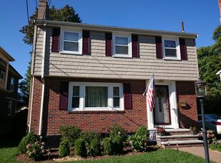 140 Temple St, West Roxbury, MA 02132