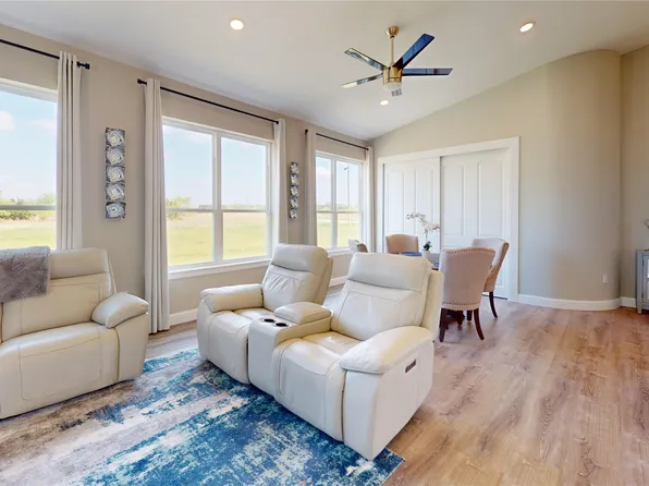 124 Greenhill Cir, Nocona, TX 76255