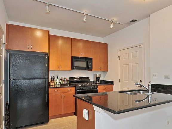 3rd image of 840 W Village Ct #1