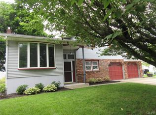 4371 High View Dr, Nazareth, PA 18064