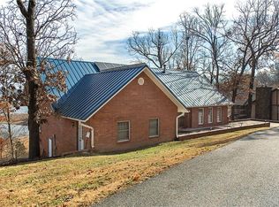 16 Bracebridge Rd, Rogers, AR 72756