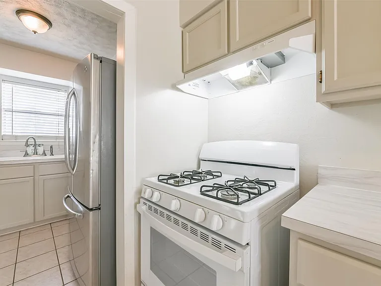 5514 Vickita Dr — Photo 17