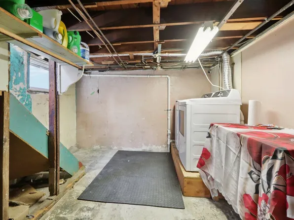 7 Laird Place image 45 of 48