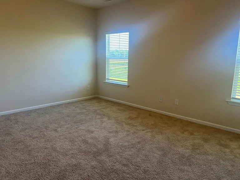 103 Story Ray Dr — Photo 6