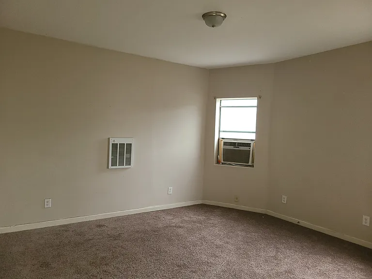105 McClure St — Photo 41