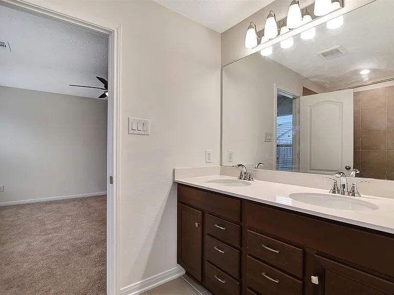 9403 Castillo Ct — Photo 27