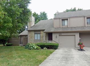 526 Conner Creek Dr, Fishers, IN